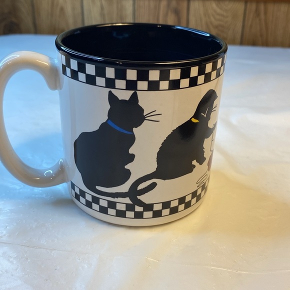 Susan Burger Cat Playing with Yarn Coffee Tea Mug - Picture 3 of 6